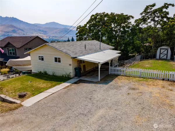 Chelan, WA 98816,615 N Bradley ST