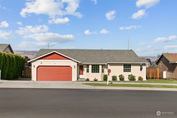 1558 Virginia WAY,  Wenatchee,  WA 98801