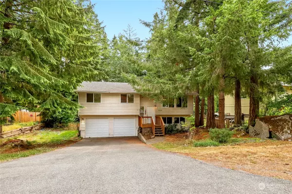 13825 Chinook CIR NW, Bremerton, WA 98312