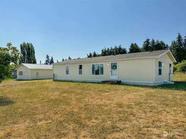 82 Leisure LN, Port Angeles, WA 98362