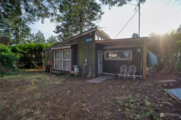 639 South Beach RD, Point Roberts, WA 98281