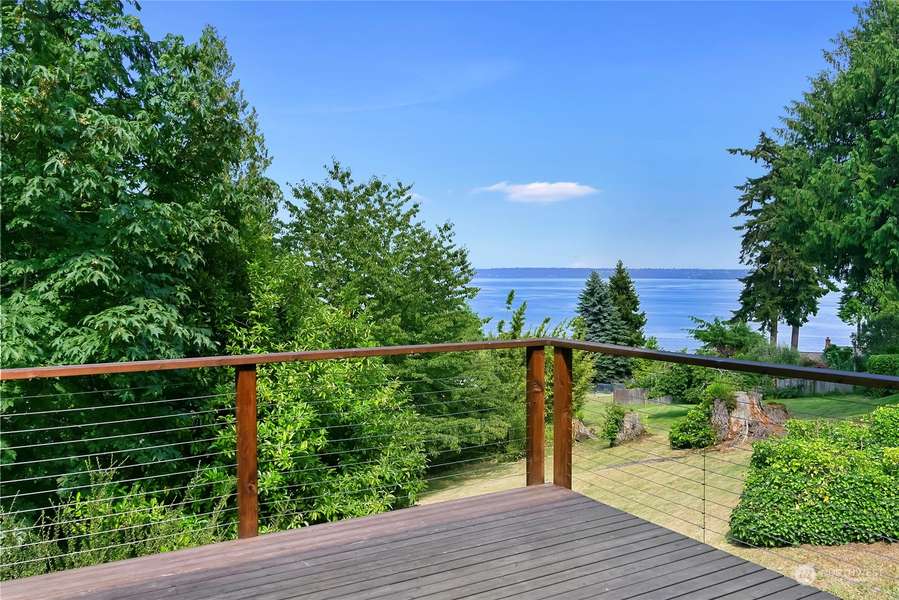 10620 NE Valley RD, Bainbridge Island, WA 98110