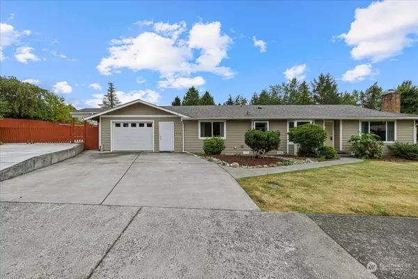 719 Peace Arch CT, Blaine, WA 98230