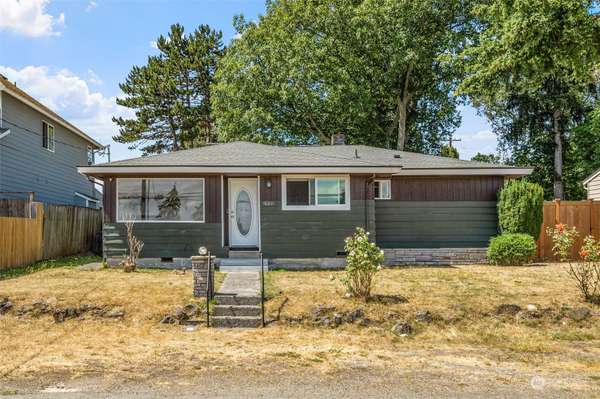 16211 9th AVE SW, Burien, WA 98166