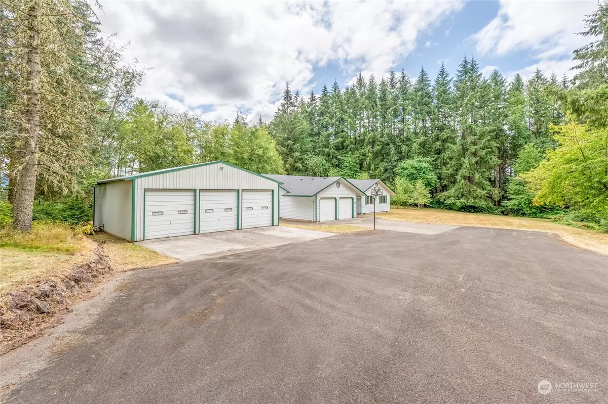 Castle Rock, WA 98611,128 View Crest DR