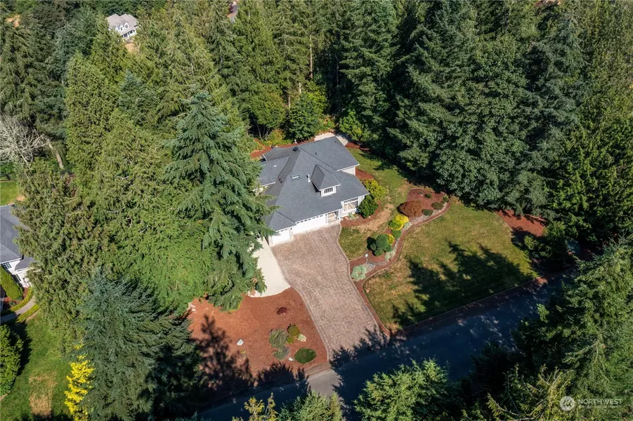 23822 SE 243rd ST, Maple Valley, WA 98038