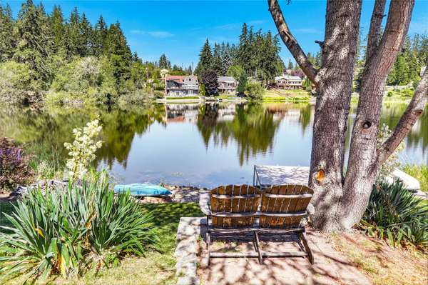 281 Lochwood DR, Camano Island, WA 98282