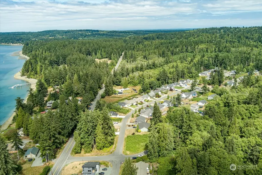 1774 Twin Oaks LN, Freeland, WA 98249