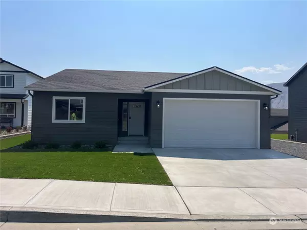 1362 Jean ST SE, East Wenatchee, WA 98802