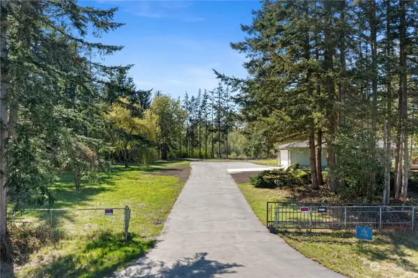 1578 Crestview DR, Camano Island, WA 98282