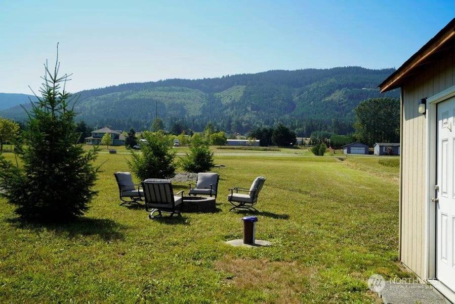 86 Nicki LN, Sequim, WA 98382