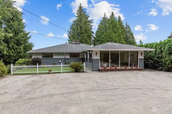 25626 Lake Fenwick RD,  Kent,  WA 98032