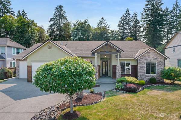 6214 213th Avenue Ct E, Lake Tapps, WA 98391