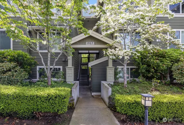 1957 23rd PL NE #303, Issaquah, WA 98029