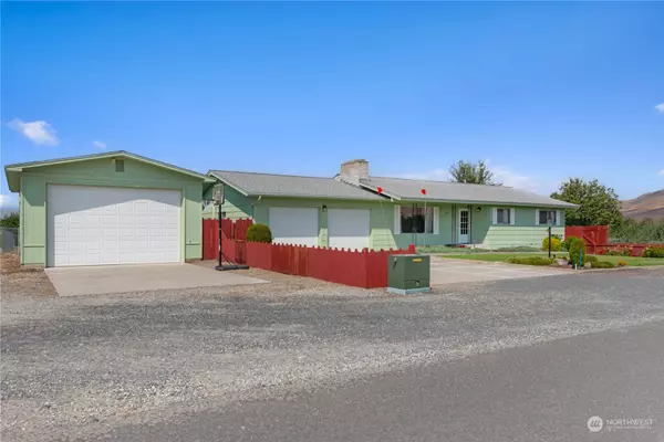 560 S Webb AVE, East Wenatchee, WA 98802