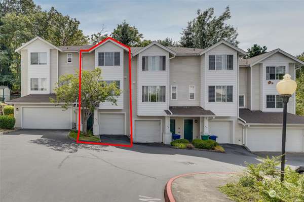 2300 Benson RD S #F2, Renton, WA 98055