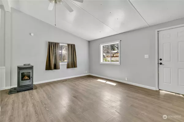 Spanaway, WA 98387,23208 48th Avenue Ct E