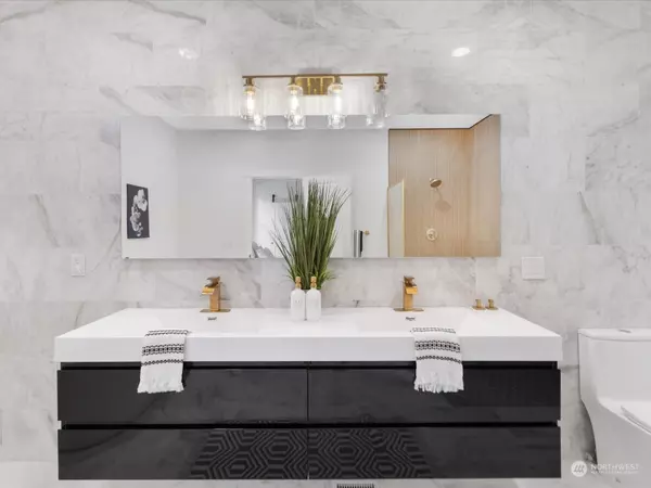 5422 Grove ST, Marysville, WA 98270