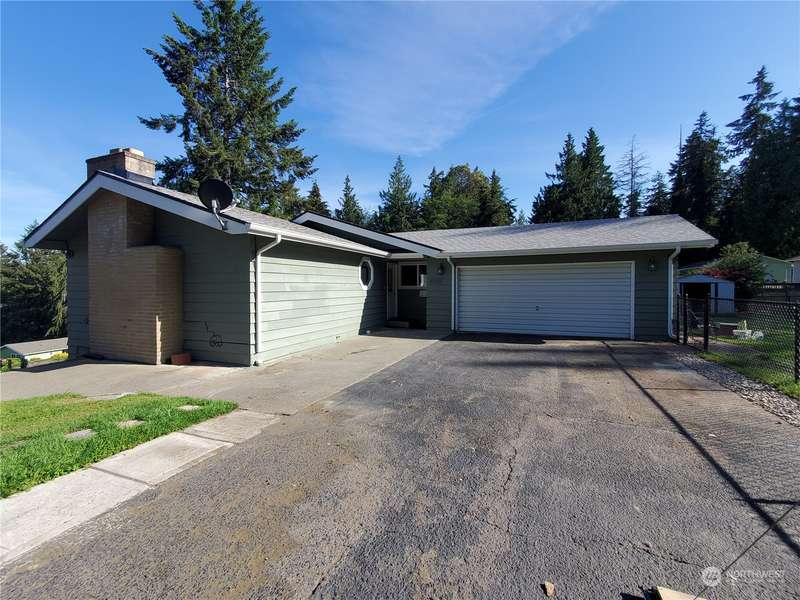 4055 NE Canoe TRL, Bremerton, WA 98311