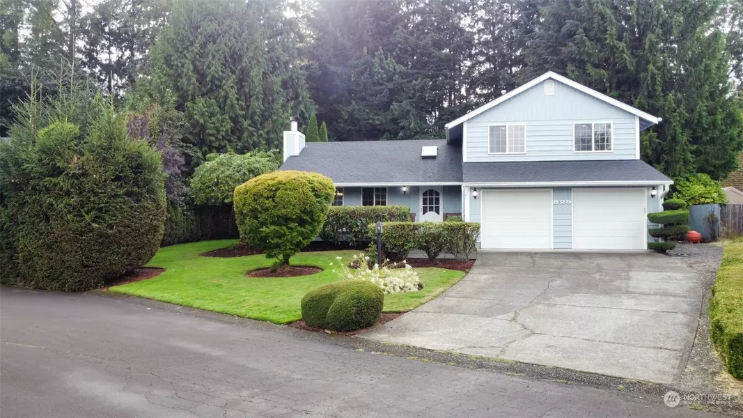 829 Westminster CT NE, Lacey, WA 98516