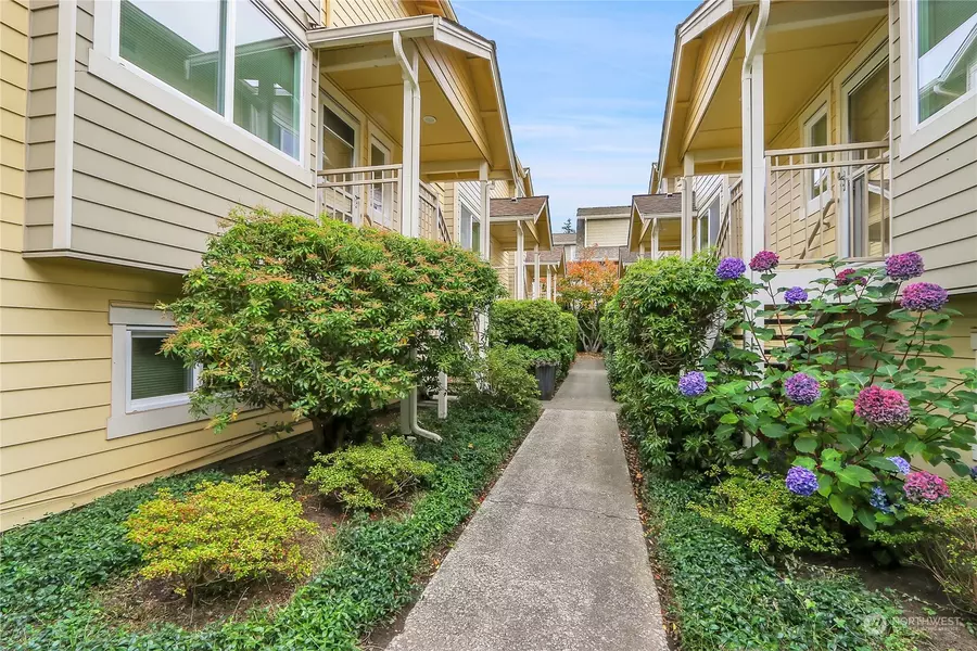 624 Daley ST #2, Edmonds, WA 98020