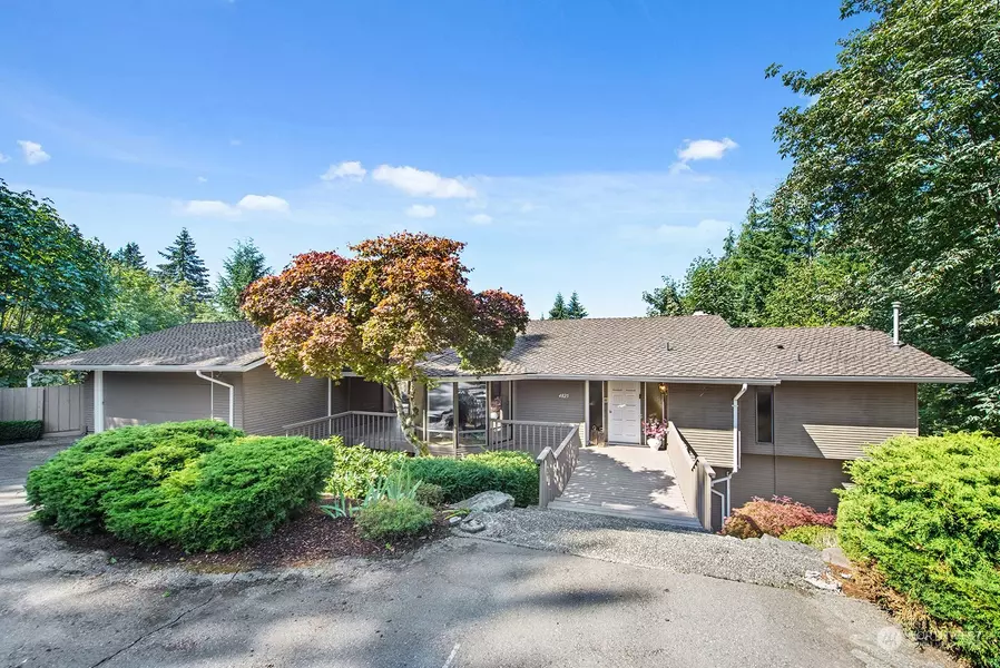 4825 88th AVE SE, Mercer Island, WA 98040