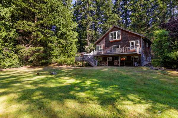 7685 Cultus Bay RD, Clinton, WA 98236