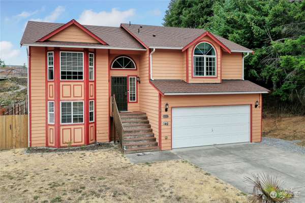 142 Curtis LN, Eatonville, WA 98328