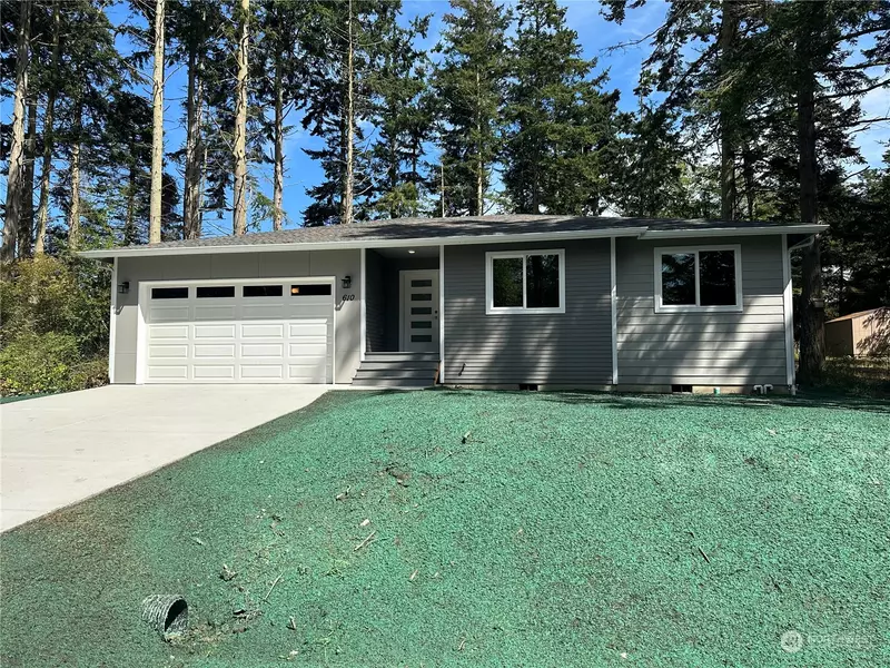 610 Palisades DR, Coupeville, WA 98239