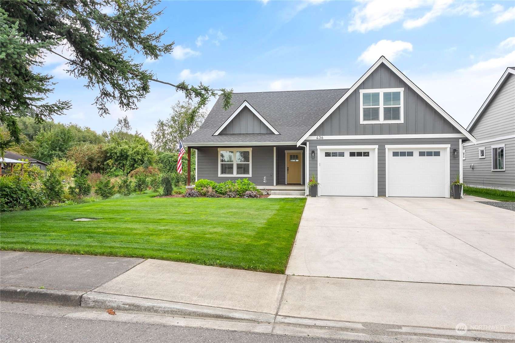 436 E Madison ST, Nooksack, WA 98276