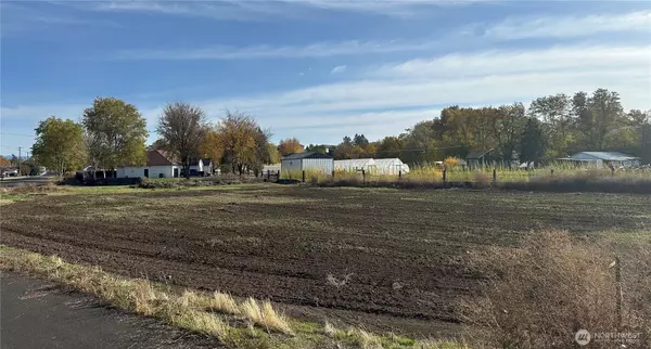 421 SW 12 ST, College Place, WA 99324