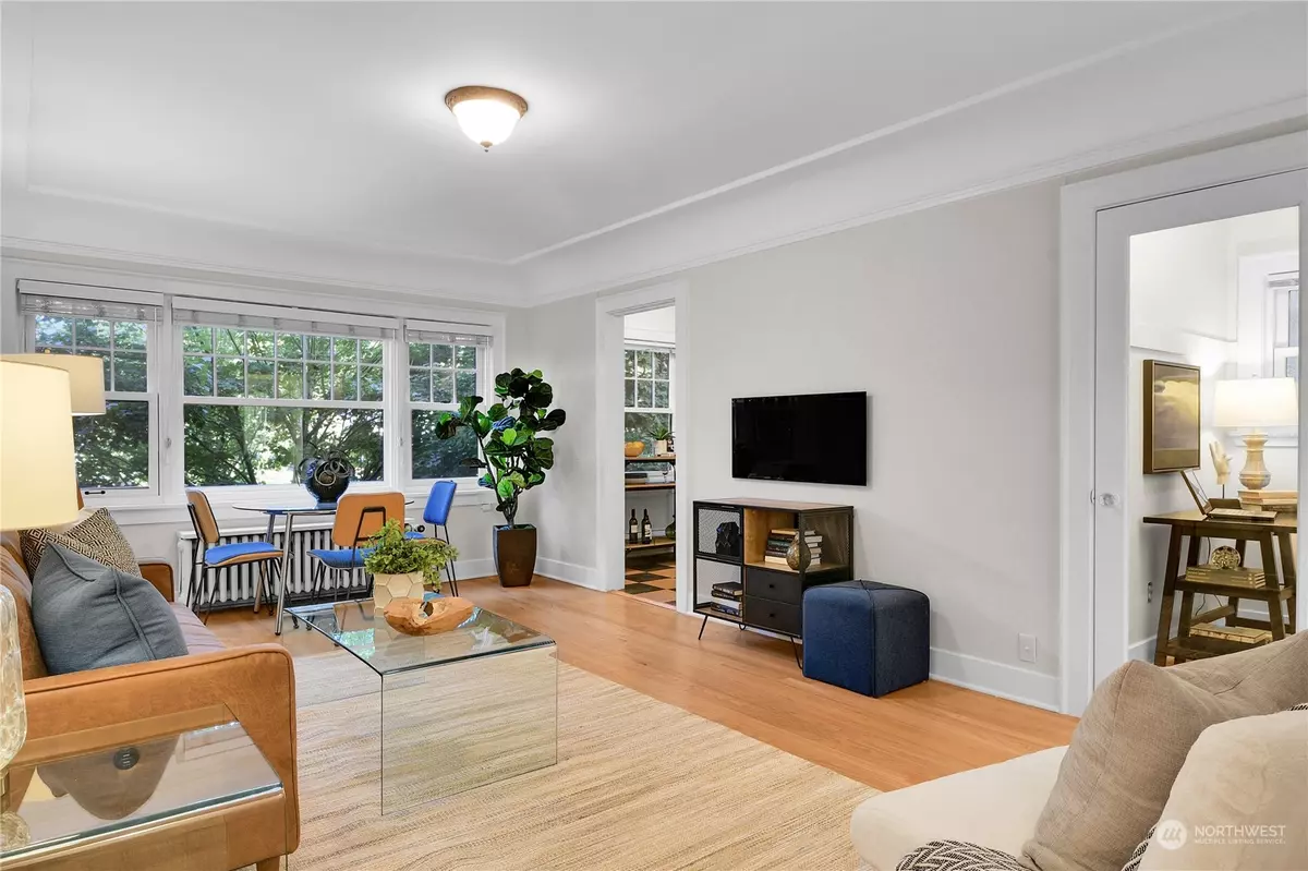 Seattle, WA 98112,525 16th AVE E #302