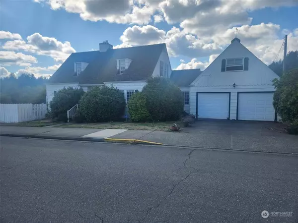 407 N 6th ST, Shelton, WA 98584