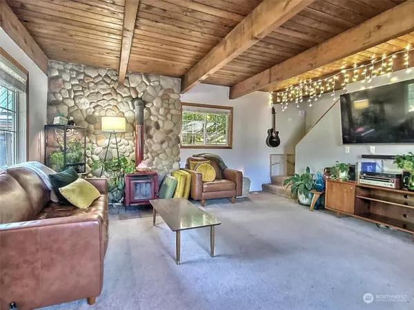 32211 Morgan DR, Black Diamond, WA 98010