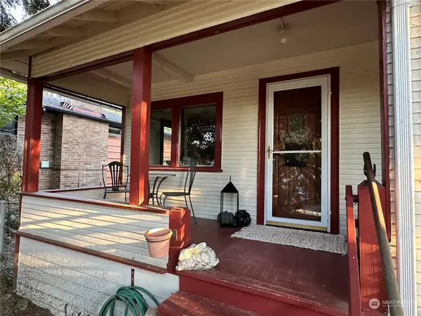 3927 SW Webster ST, Seattle, WA 98136