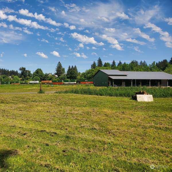 1377 Hining RD, Winlock, WA 98596