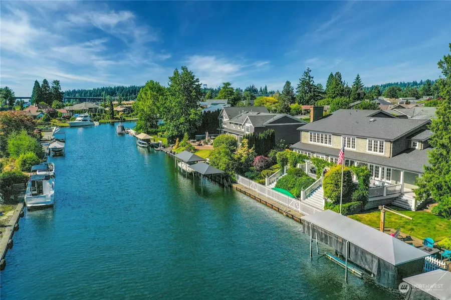 14 Crescent Key, Bellevue, WA 98006