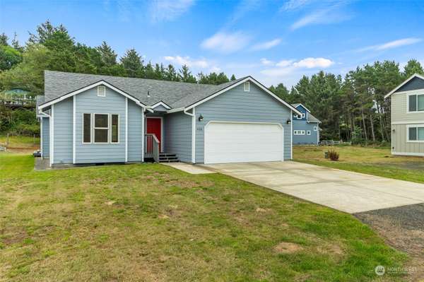 430 Surf ST, Westport, WA 98595