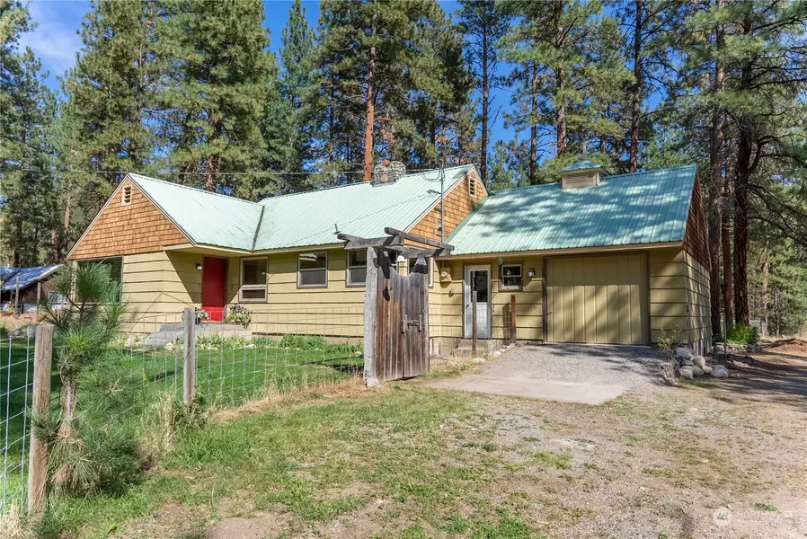 424 A W Chewuch Rd, Winthrop, WA 98862