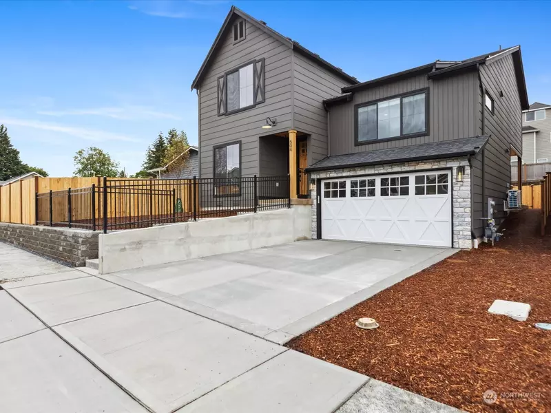 516 203rd PL SW #2, Lynnwood, WA 98036