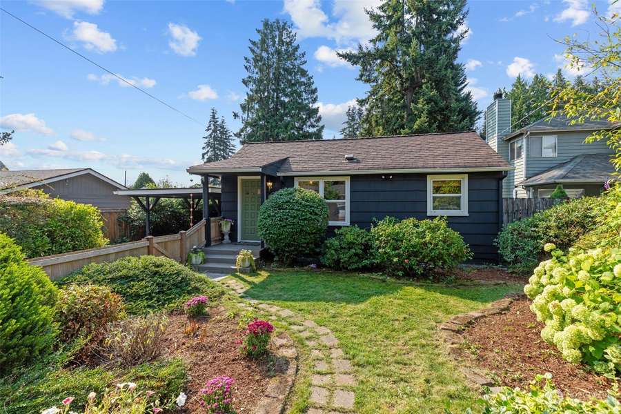 3023 NE 133rd ST, Seattle, WA 98125