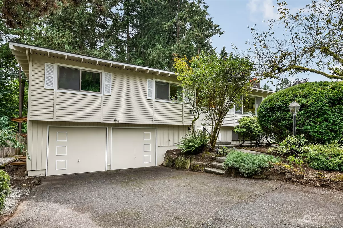 Kirkland, WA 98034,7435 NE 118th PL