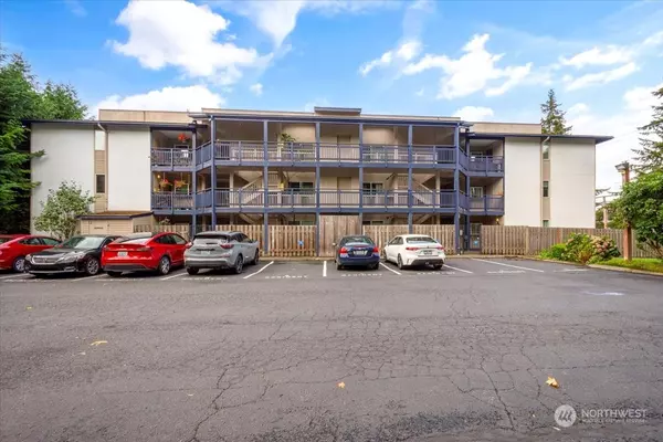 12303 SE 60th ST #2B, Bellevue, WA 98006