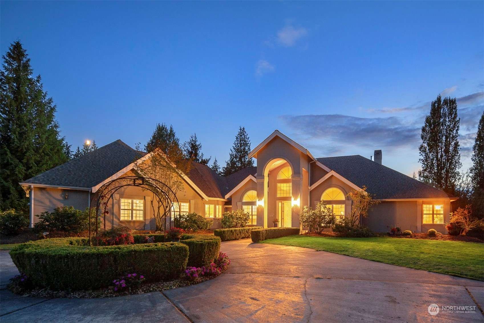 23110 75th AVE SE, Woodinville, WA 98072