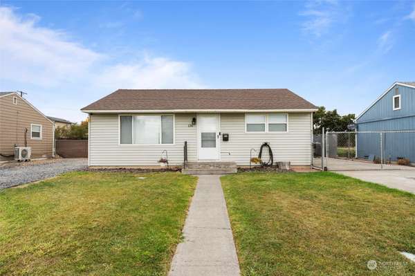 136 W Northshore DR, Moses Lake, WA 98837