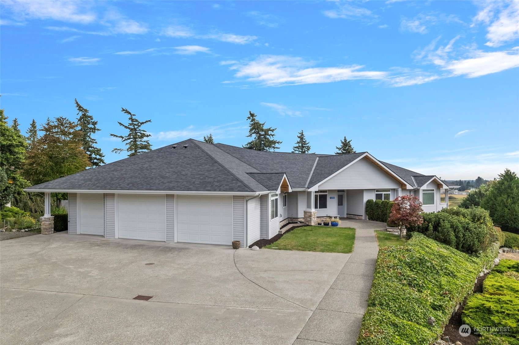 12499 Gwen DR, Burlington, WA 98233