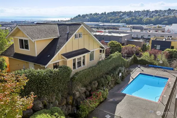 2253 Gilman DR W #409, Seattle, WA 98119