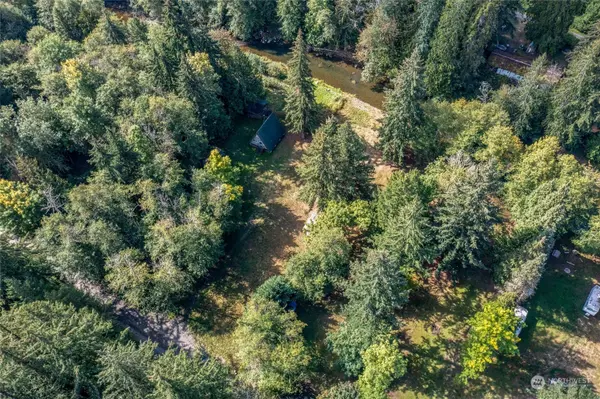 Yelm, WA 98576,18117 Deschutes DR SE