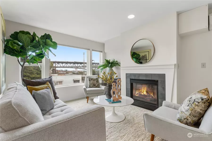 3919 Latona AVE NE #403, Seattle, WA 98105