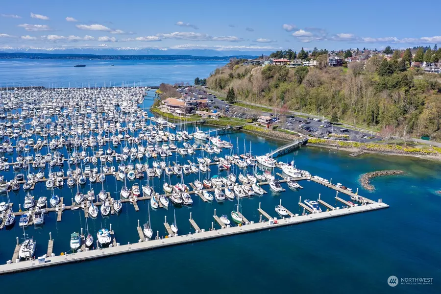 2800 W Marina PL, Seattle, WA 98199